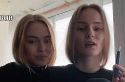 736x482