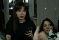 699x482