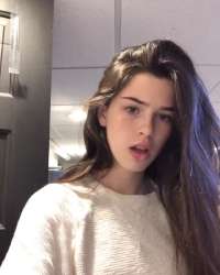 720x899