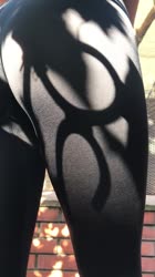 608x1080
