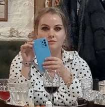 209x212