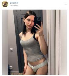 539x592