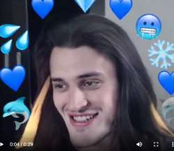 933x812