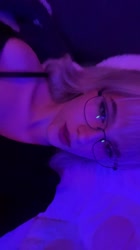 576x1024