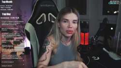 440x248
