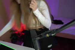 396x266