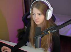 939x687
