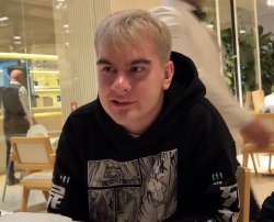 920x745