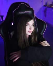 883x1080