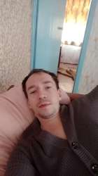 607x1080