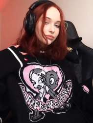 823x1080