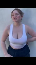 608x1080