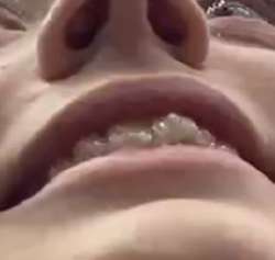 269x256