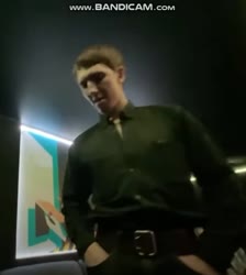 568x632