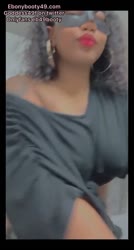 688x1280
