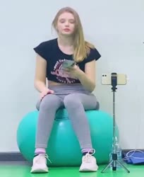 588x720