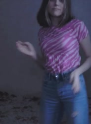 368x498