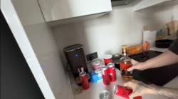 688x384