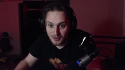 530x298