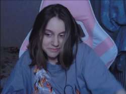 391x292