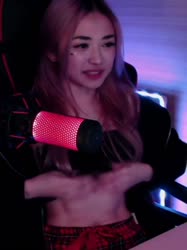 640x854