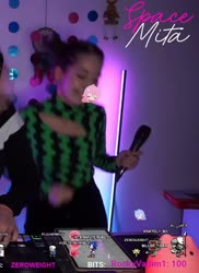790x1080