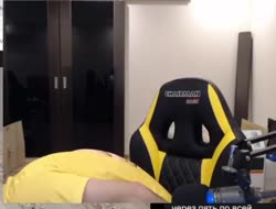 372x284