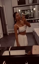 718x1154