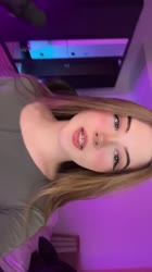 576x1024