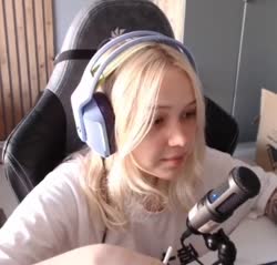 392x376