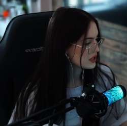 261x258