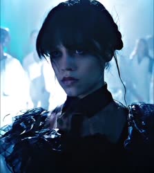 576x644