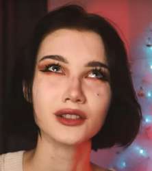 532x598