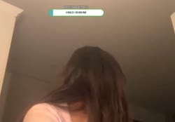 928x648
