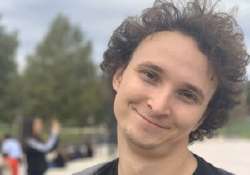 300x211