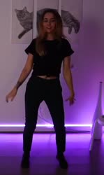 366x614