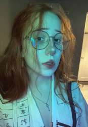 894x1280
