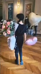 718x1278