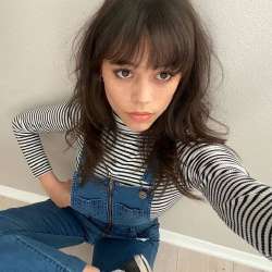 736x736