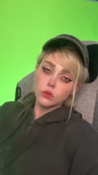 720x1280