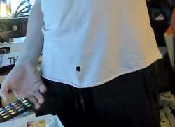 597x436