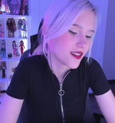 768x814