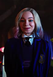 576x826