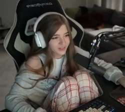 989x888