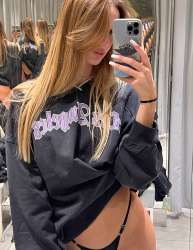 990x1280