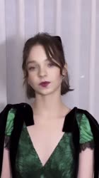 520x924