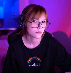 714x731