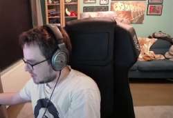 698x479