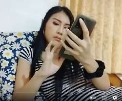 557x463