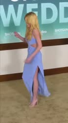 716x1280